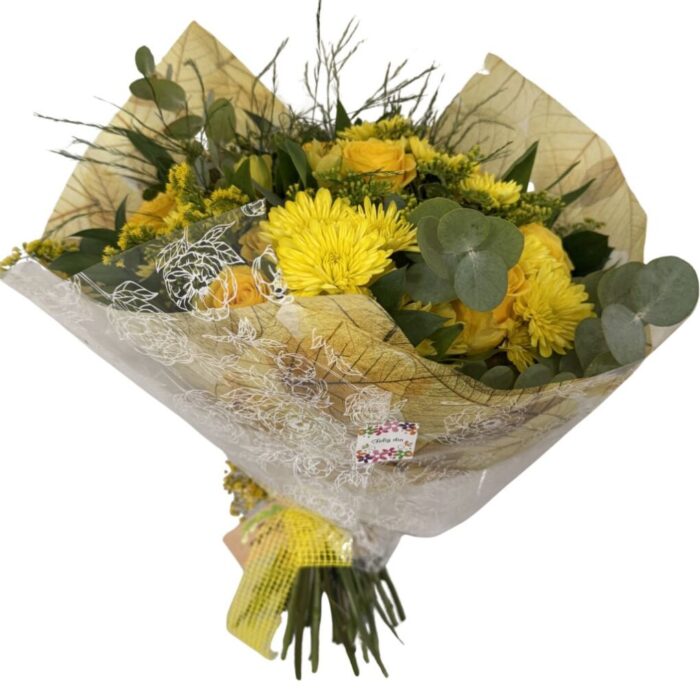 Bouquet Amarillo Elegante con Rosas y Crisantemos Bouquet Amarillo Elegante con Rosas y Crisantemos
