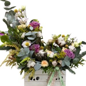 Arreglo Floral Natural Asimétrico con Flores Variadas