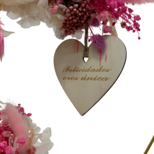 Corazón en metal con flor preservada Corazón en metal con flor preservada