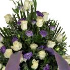 Arreglo Floral de Condolencias con Rosas Blancas